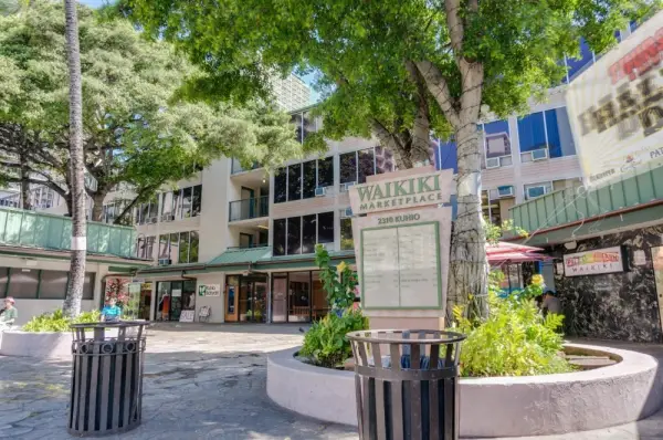 Kuhio Banyan Hotel (with Kitchenettes) Main image