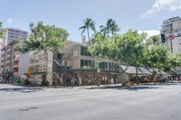 Kuhio Banyan Hotel (with Kitchenettes) 6